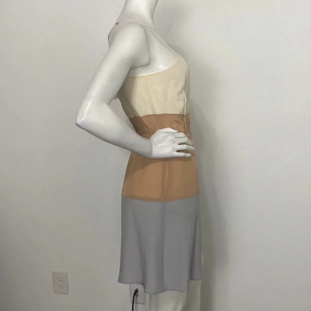 Broadway & Broome Cream Tan Gray 100% Silk Colorblock Pullover Dress Size 4 - Picture 6 of 9